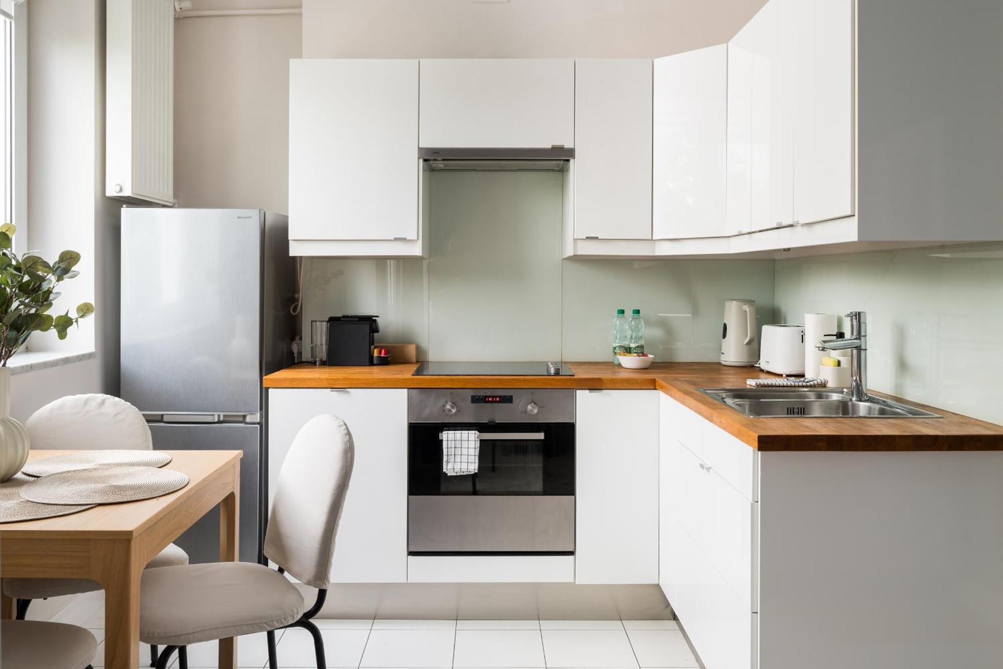 Wola Ratusz Homely Apartment Varsovia Exterior foto